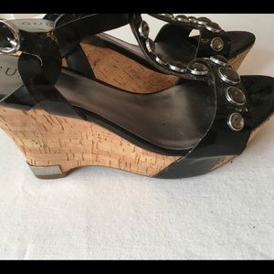 👡Guess wedges